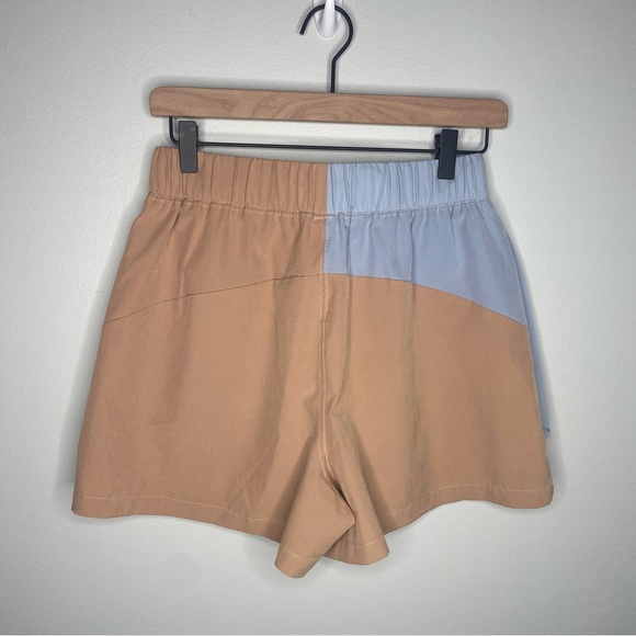 Fabletics Anastasia Cargo Short - Size Small - Picture 5 of 5